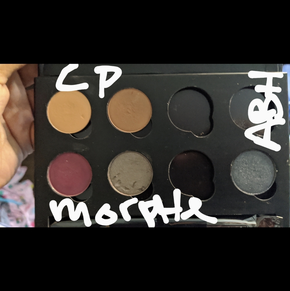 Magnetic palette bundle